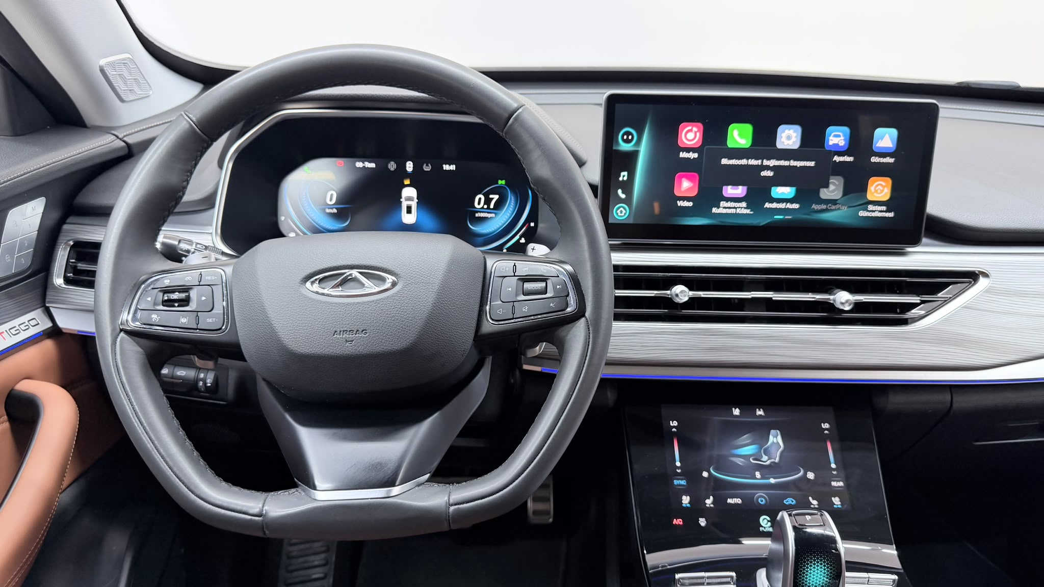 CHERY TIGGO 8